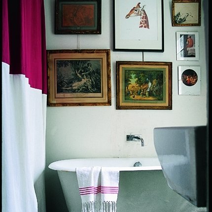 Come arredare il bagno: quadri anche in bagno Come arredare il bagno: quadri anche in bagno
