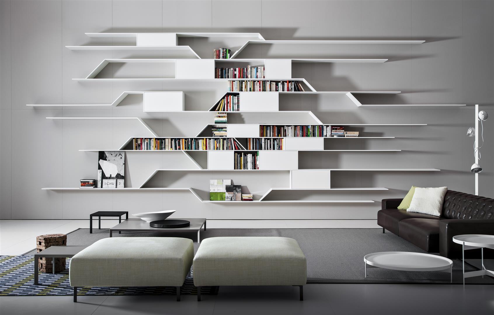 Salotti moderni 5 proposte di arredamento da marchi for Libreria soggiorno design