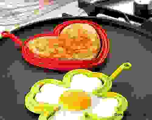 oggetti di design per la colazione con uova