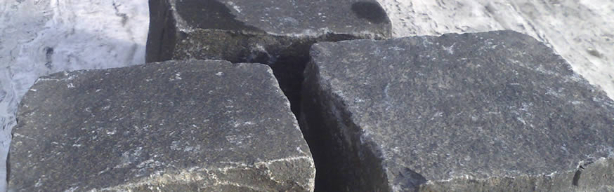 Pavimenti in pietra naturale per esterni -basalto