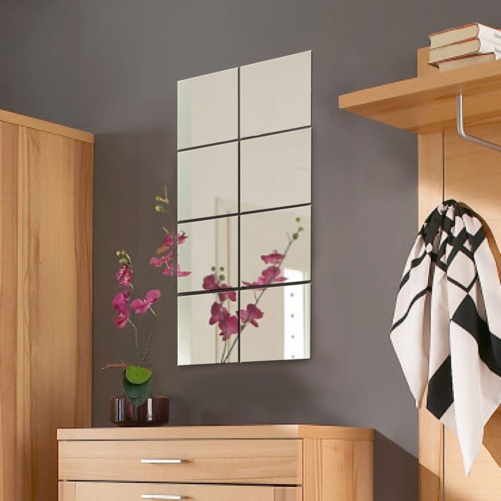 Specchio adesivo: arredare con la luce