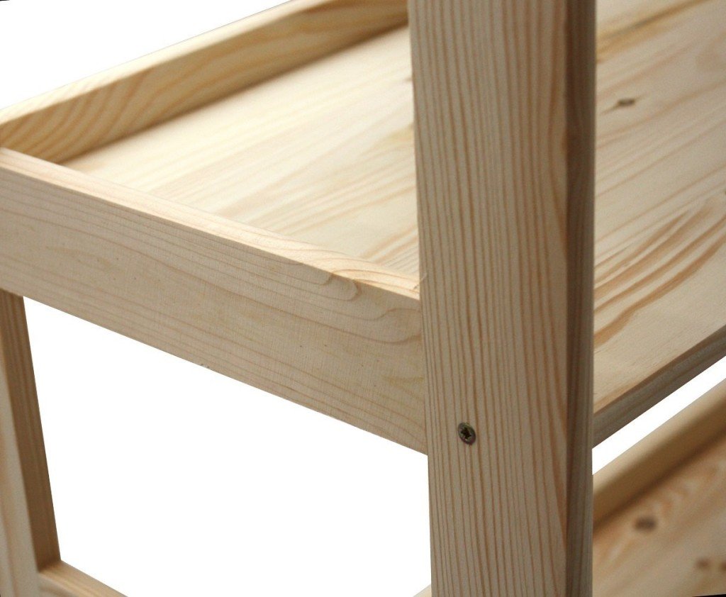 Scaffali in legno: calore e praticità nell'arredo