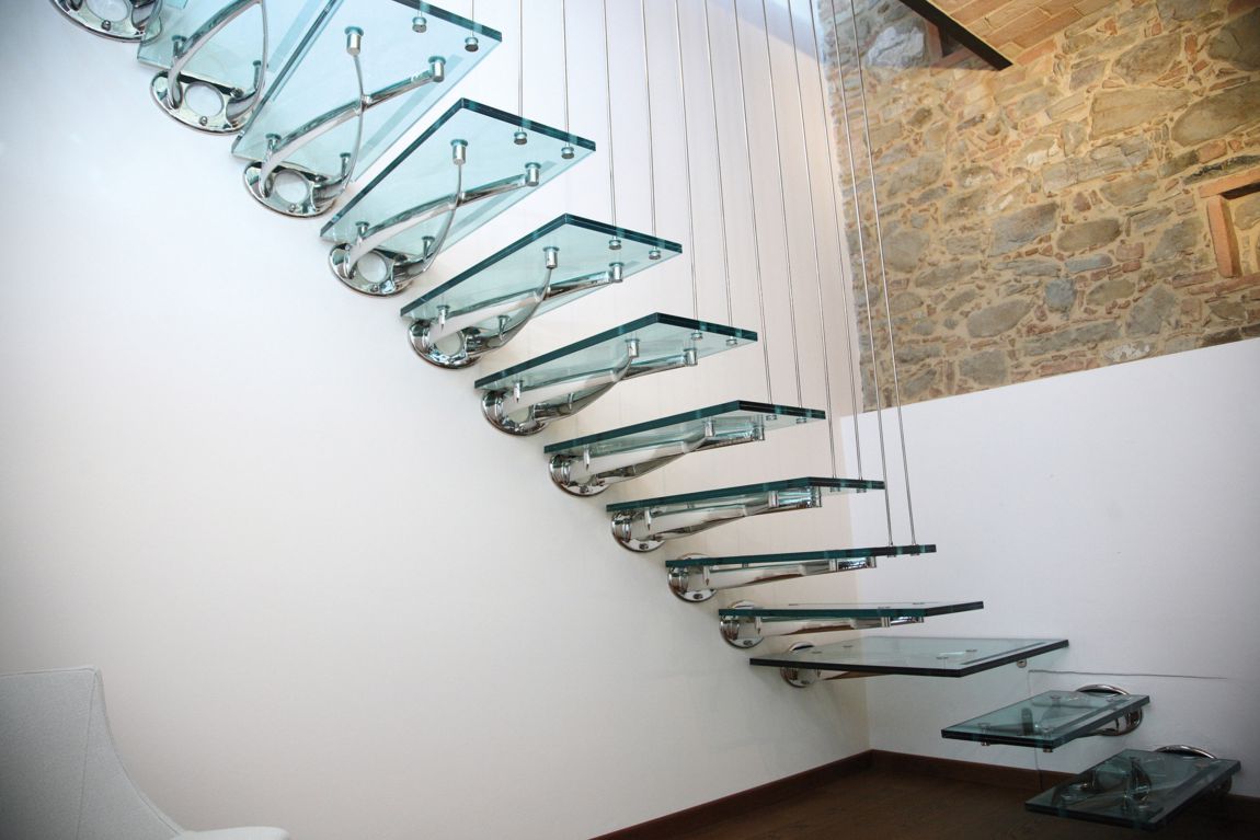 Scale in vetro: caratteristiche e spunti di design — designandmore ... Scale in vetro per interni