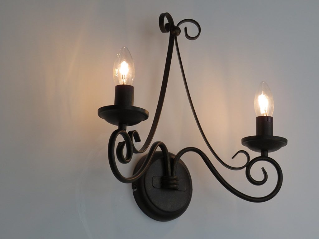 Applique: da parete, moderne, classiche, da esterni, tanti modelli ...