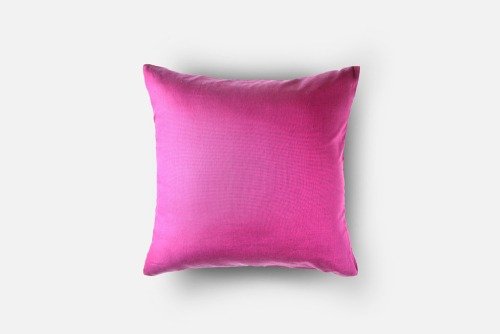 cuscino in colore fucsia