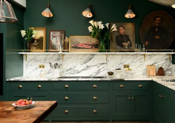 cucina in colore verde scuro