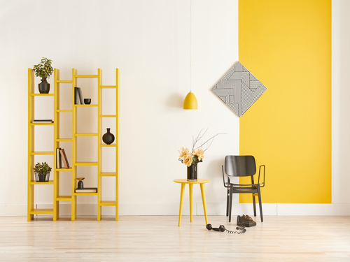 Pareti gialle per il soggiorno - libreria in giallo